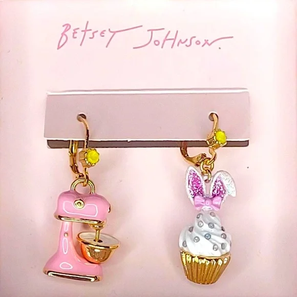 New Betsey Johnson Bunny Cupcake Mismatch Drop Earrings - Picture 6 of 12